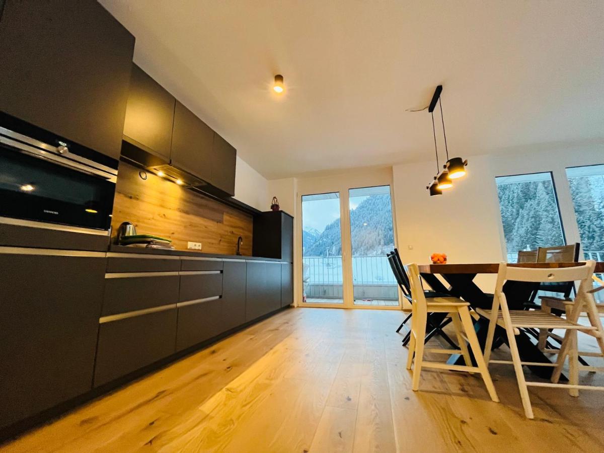 Das Taja Paznaun Penthouse Apartments ซี ภายนอก รูปภาพ